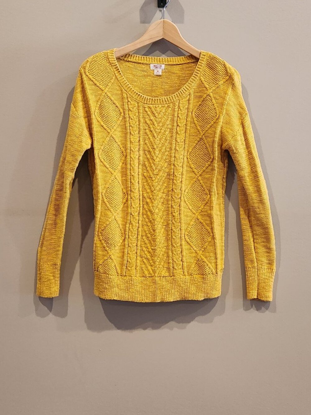 Mossimo Mustard Yellow Cable Knit Sweater Size Medium